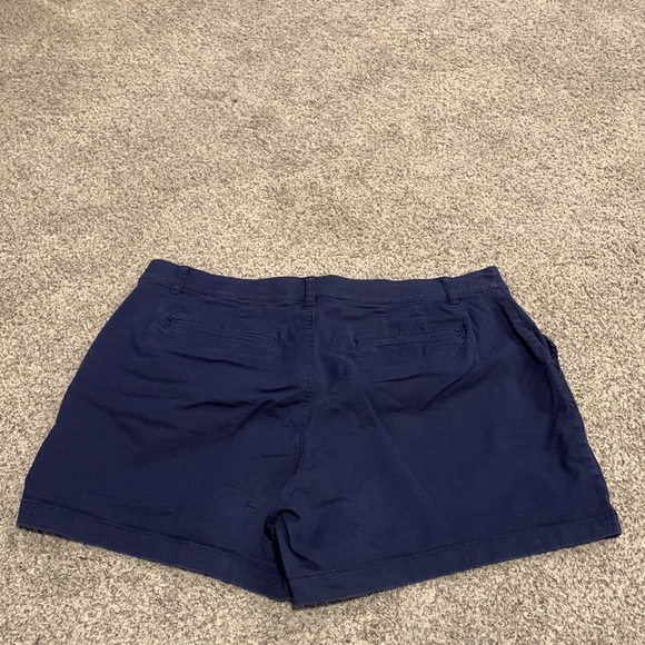 Lane Bryant navy blue shorts with pocket details - Picture 3 of 4